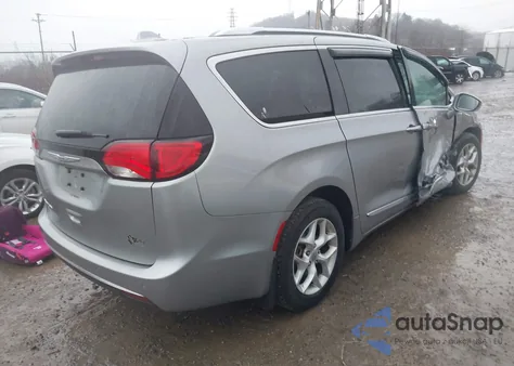 2017 Chrysler Pacifica Touring-L Plus z USA, uszkodzony, nr VIN 2C4RC1EG4HR652909